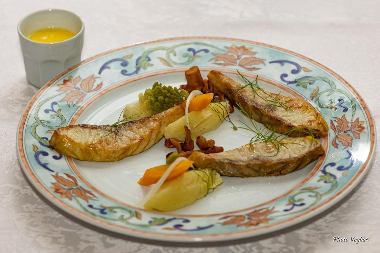 Logis Auberge Le Colombien - Hotel Et Restaurant วิลองดรี ภายนอก รูปภาพ
