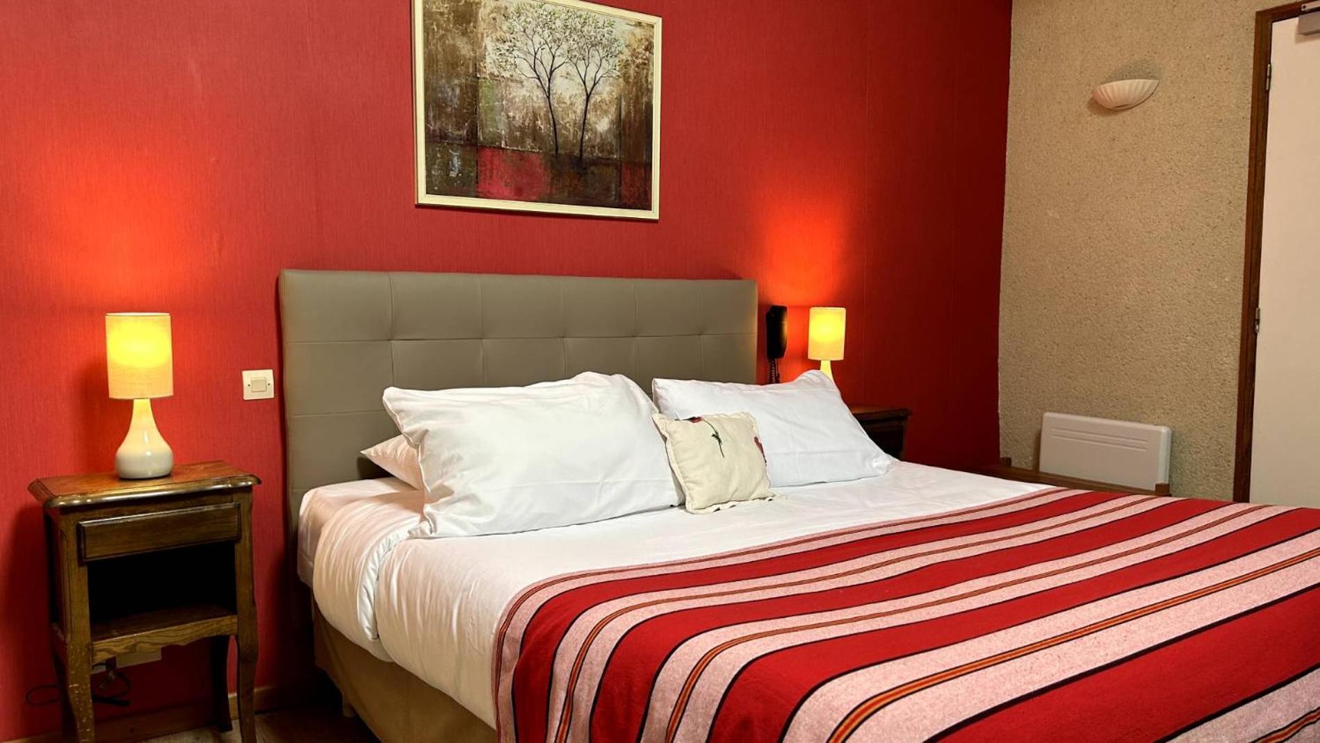 Logis Auberge Le Colombien - Hotel Et Restaurant วิลองดรี ภายนอก รูปภาพ