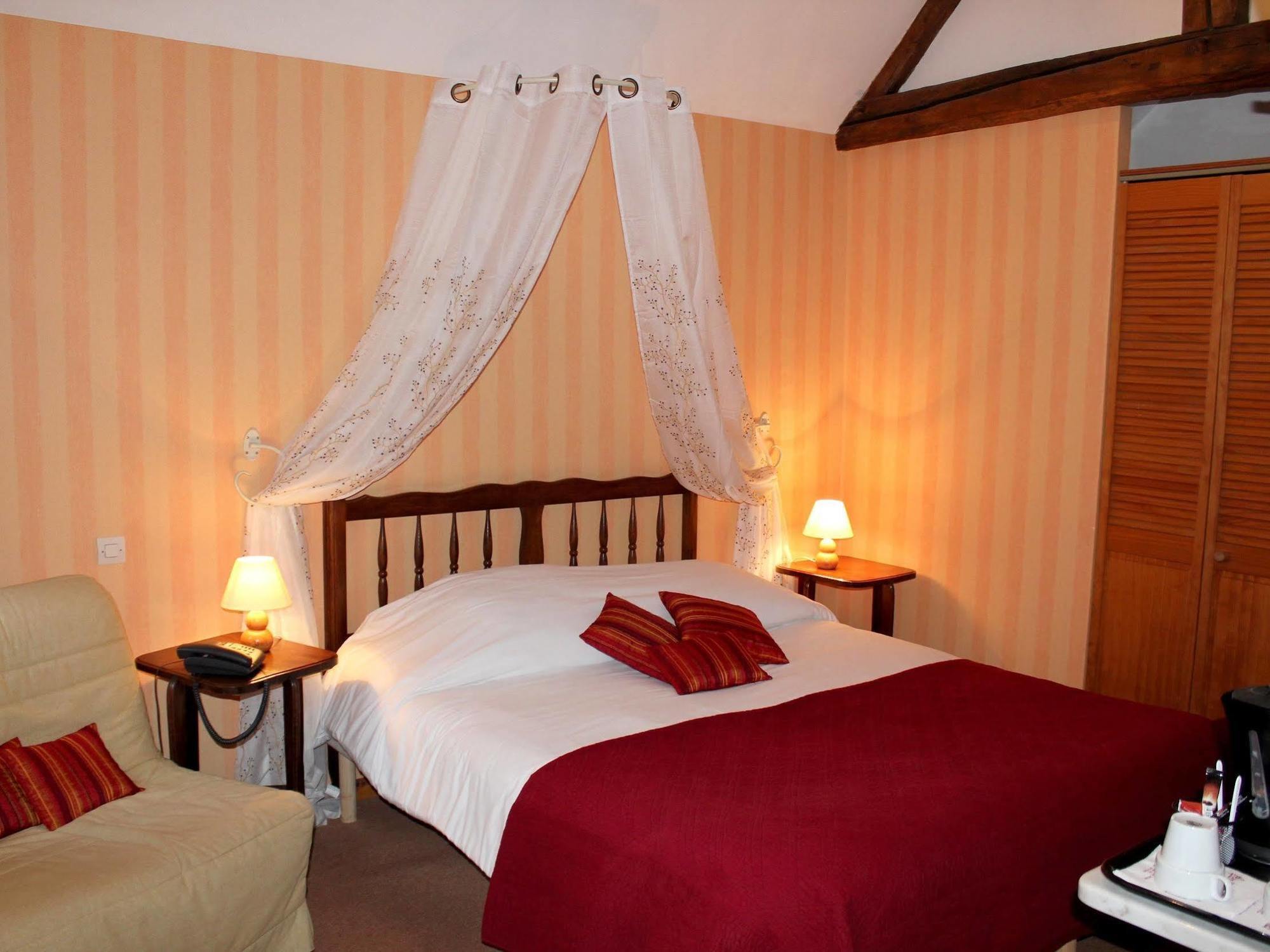Logis Auberge Le Colombien - Hotel Et Restaurant วิลองดรี ภายนอก รูปภาพ